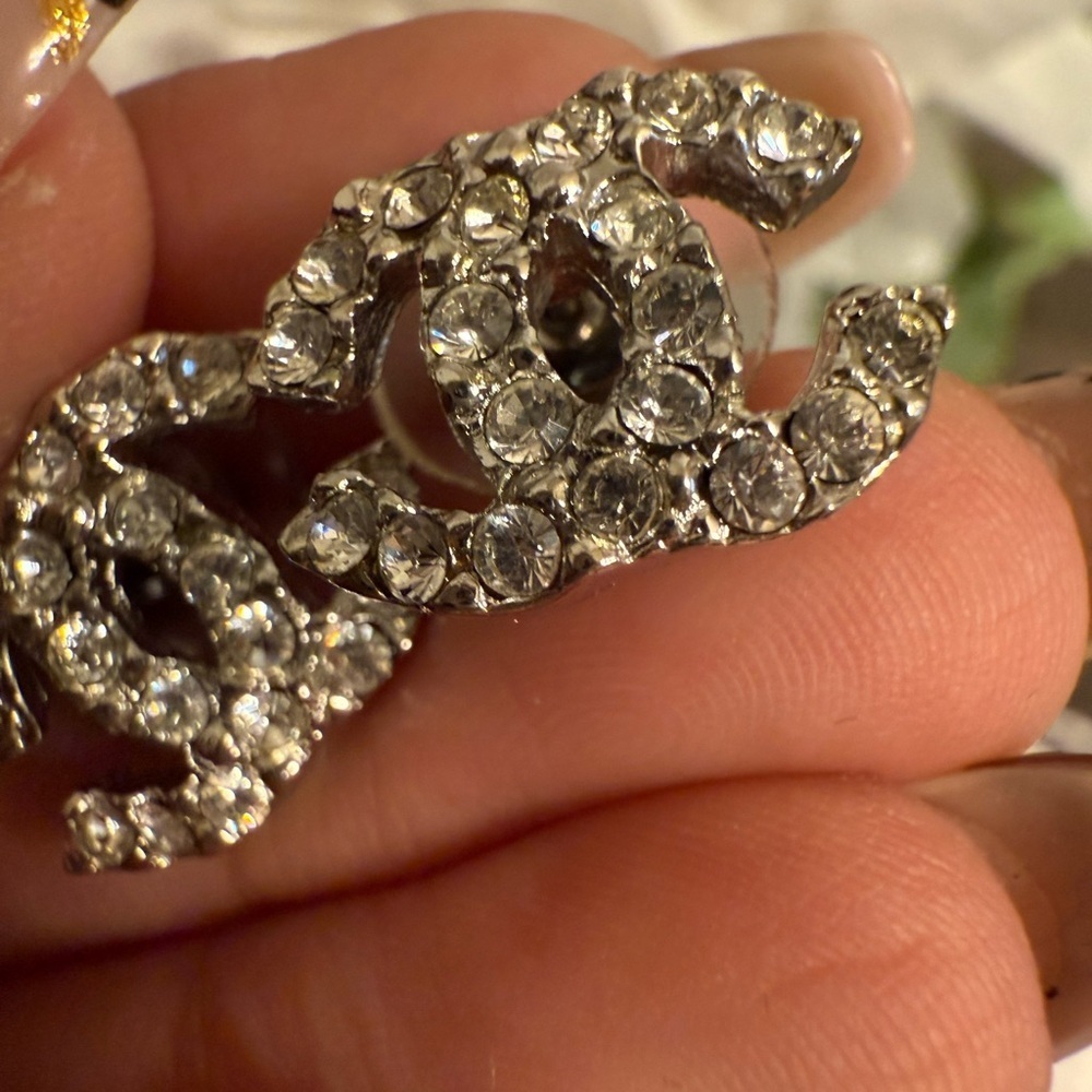 CHANEL Silver Crystal CC Stud Earrings - Picture 4 of 10